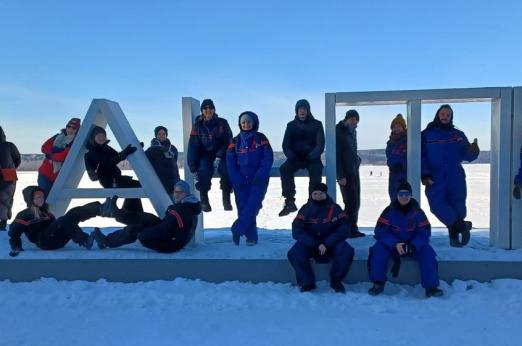 Gruppenfotos des URBACT-Netzwerks ONCE vor einem Schild "Lahti"