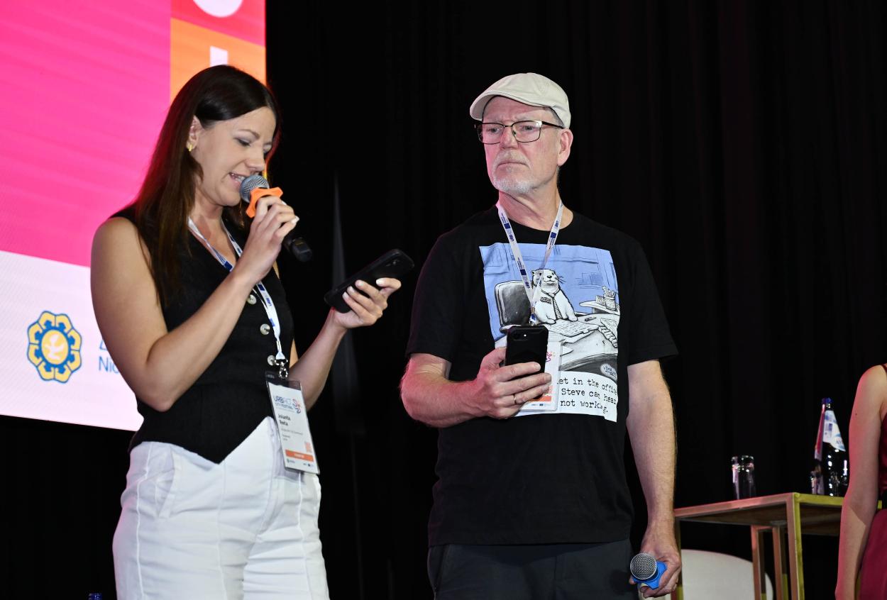 Jolanta Reča and Øystein Leonardsen doing a speech