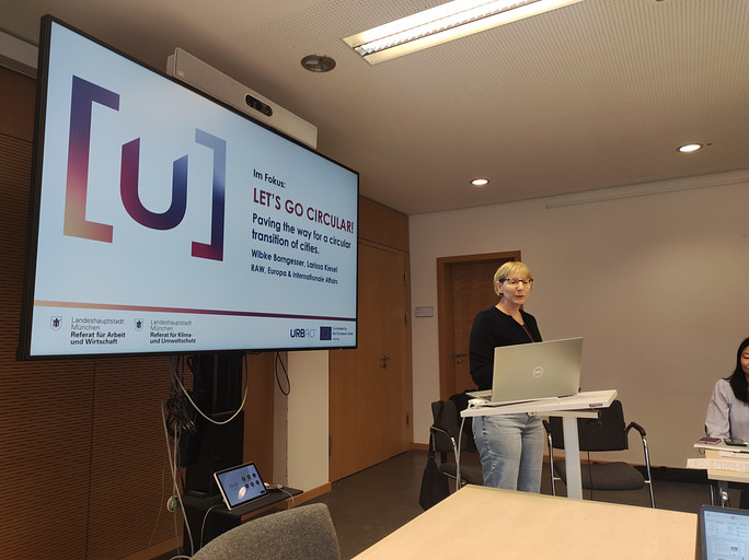 Wibke Borngesser presenting the results from URBACT Let's go Circular network