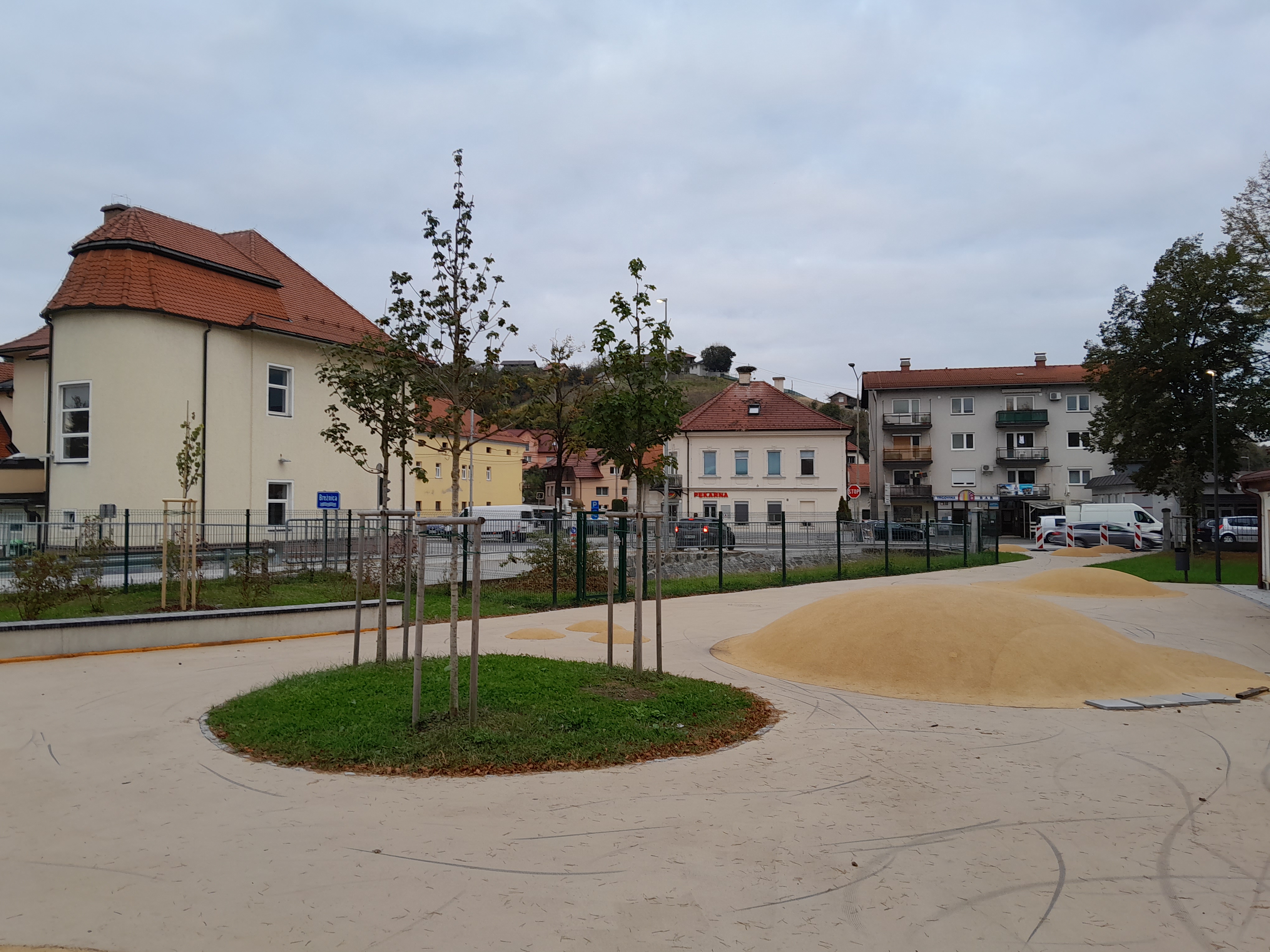 Learning from failure is a part of integrated urban development and placemaking is a great tool to redesign urban green spaces (Poljčane, Slovenia)