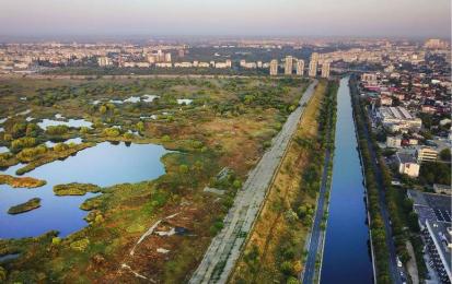 Picture description: Văcărești area and after revitalisation (2024). Photo credits: Parcul Văcărești.