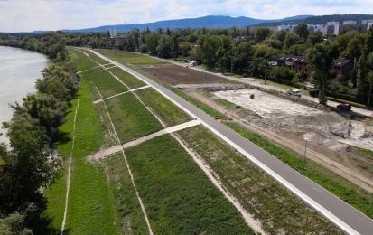 Photo description: Biodiverse ComplexCity before (2021) transformation. Photo credits: Municipality of Budapest