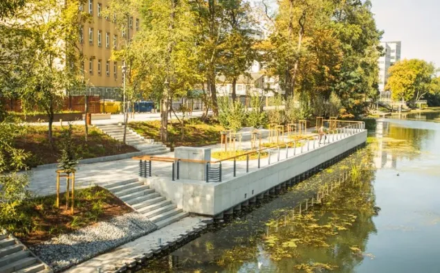 After (2019) revitalisation of the Oława River. Photo credits: Wrocław.pl.avif