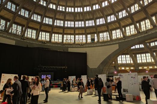 Good Practices Marketplace i Centennial Hall, ett UNESCO världsarv uppfört 1913.